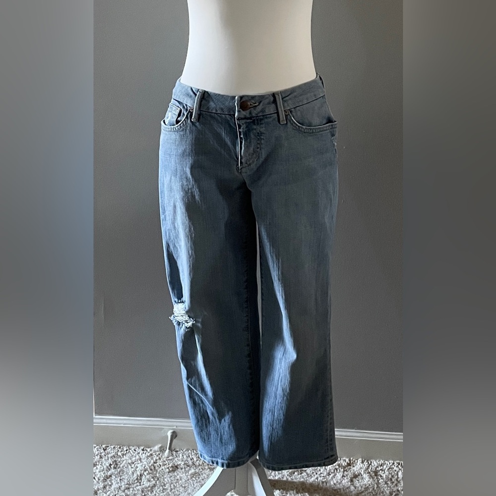 ✨LIKE NEW✨Joe’s Jeans Honey Crop Distressed Jeans.  Boutique purchase